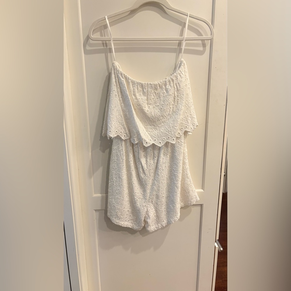 Jessica Simpson White Off-Shoulder Romper Size M